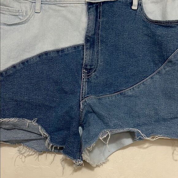 Hollister Ultra High-Rise Mom Patchwork Denim Cut Off Modern Boho Shorts - Picture 2 of 11